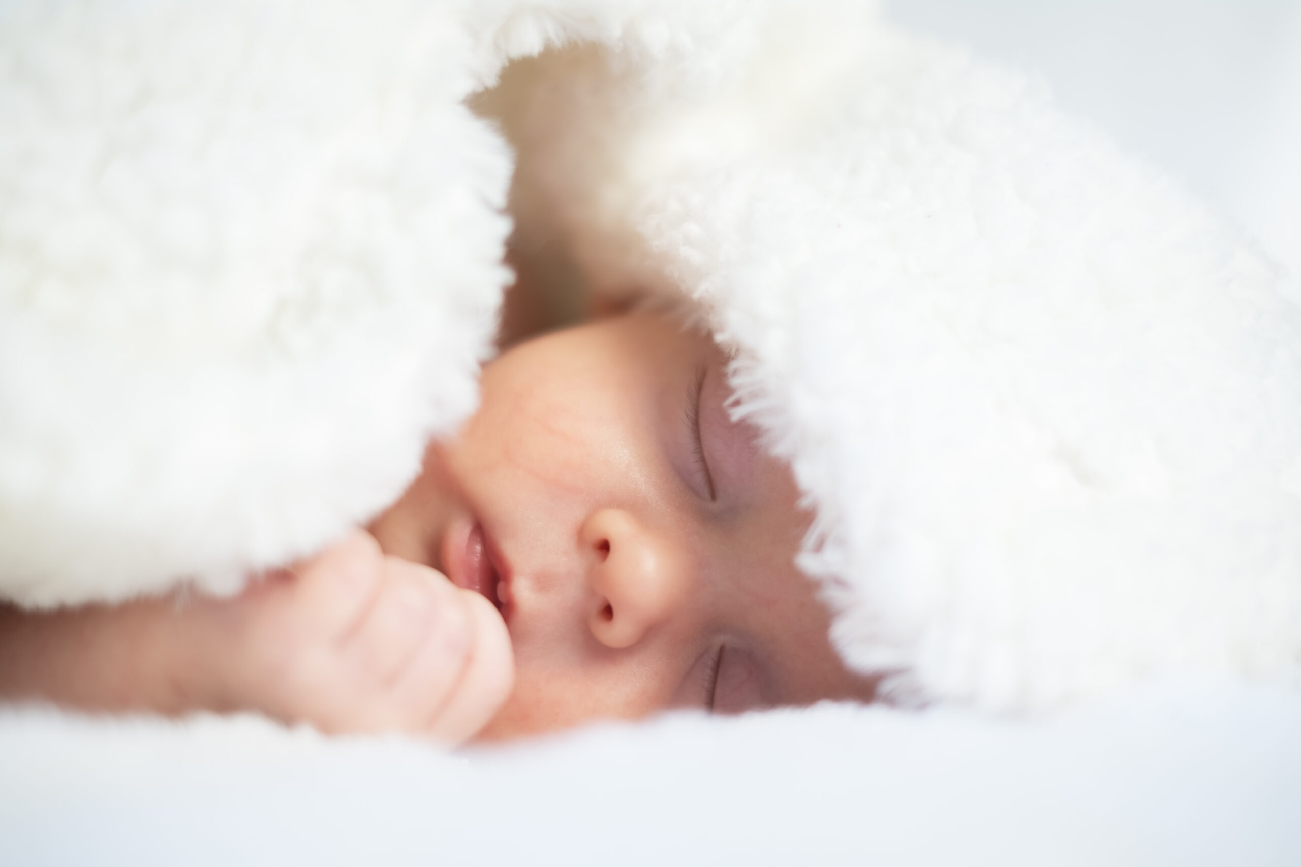 De wonderlijke wereld van pasgeboren baby’s: pedagogie en zorg